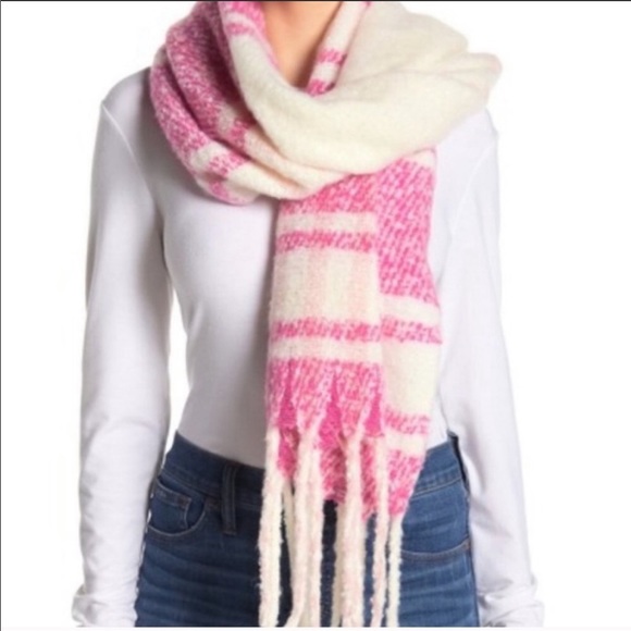 Free People Accessories - Free People Gemini blanket winter scarf